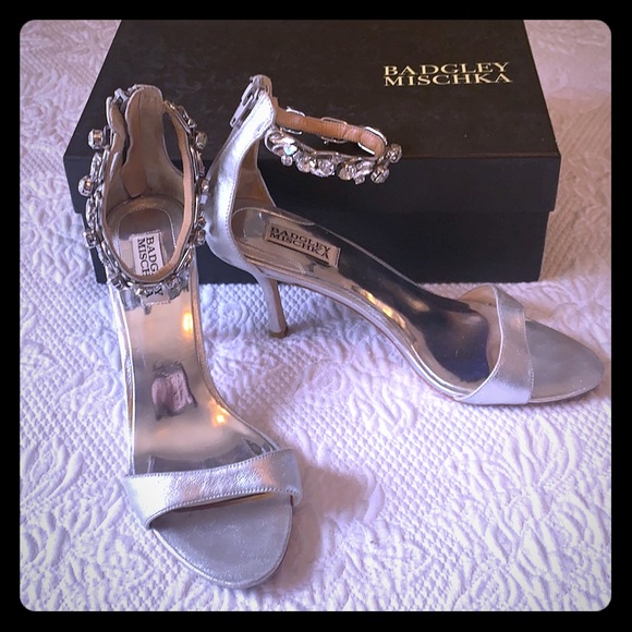 Silver bejewelled Badgley Mischka Heels! - Picture 1 of 2